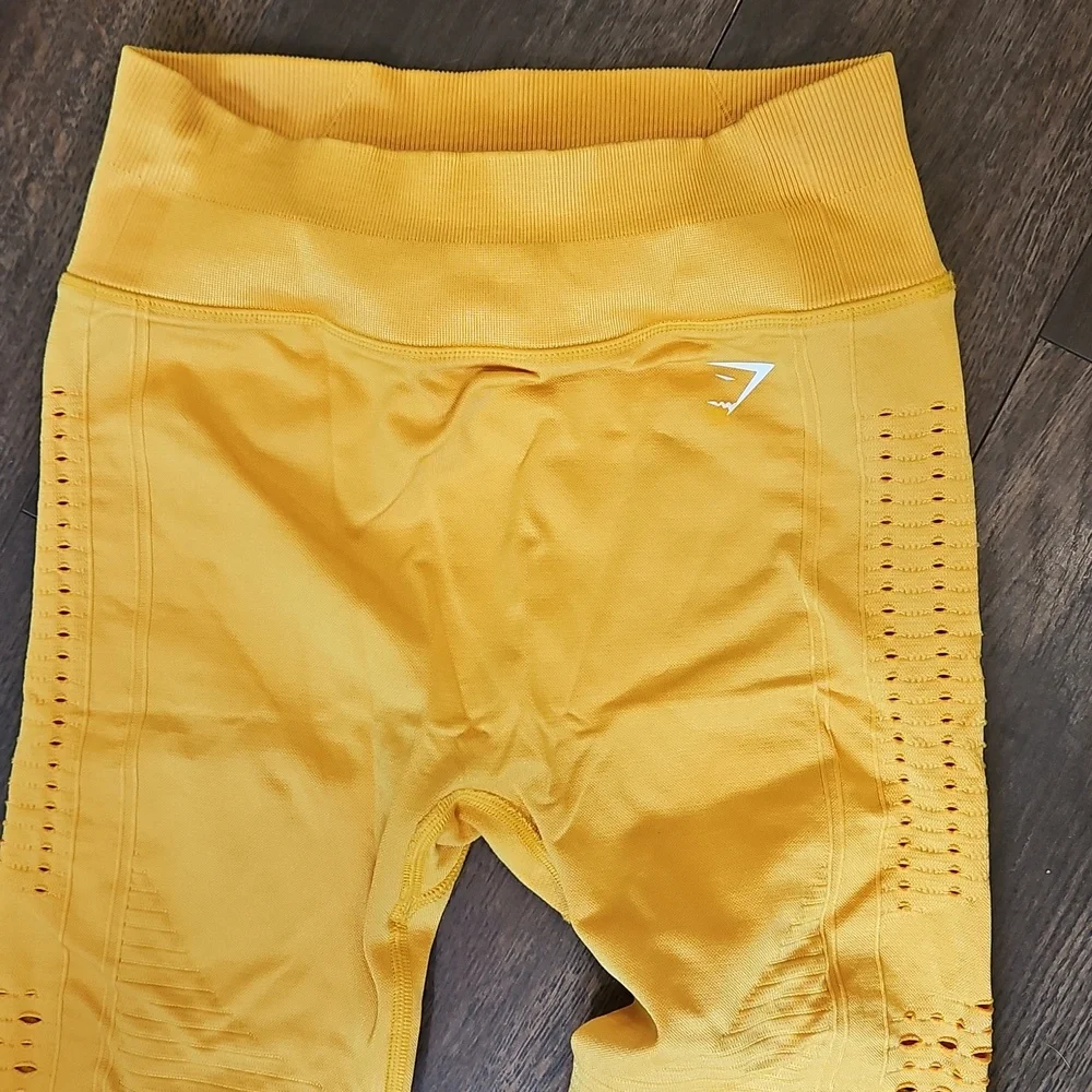 Gymshark GLOW Seamless Thumholes matching set Small